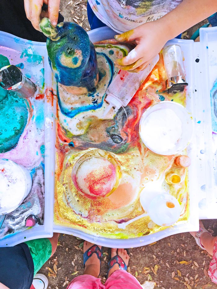 STEAM Play & Learn is a new kids activity book with 20 hands-on projects geared towards preschool aged children and beyond.